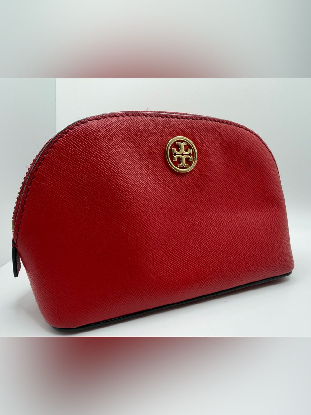 Tory Burch Robinson Small Red Saffiano
Leather Makeup Bag